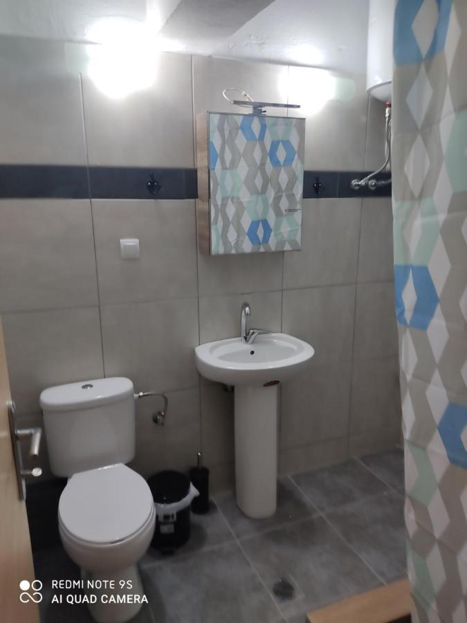 G M 2 Rooms Kentro In The Heart Of The City Larissa Exterior photo