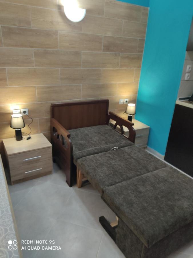 G M 2 Rooms Kentro In The Heart Of The City Larissa Exterior photo