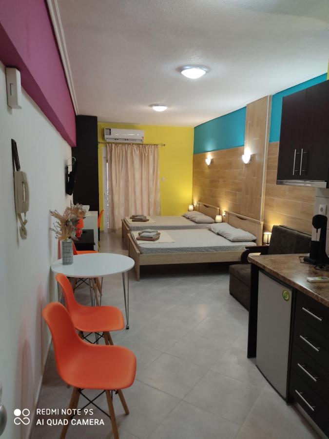 G M 2 Rooms Kentro In The Heart Of The City Larissa Exterior photo
