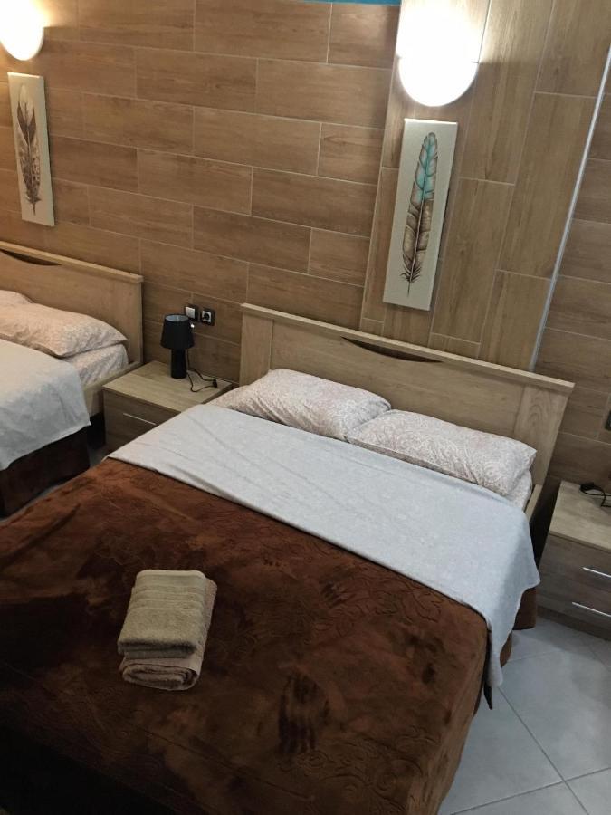 G M 2 Rooms Kentro In The Heart Of The City Larissa Exterior photo